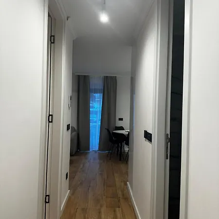 Skynest Luxury And Spacious In Szarajevó